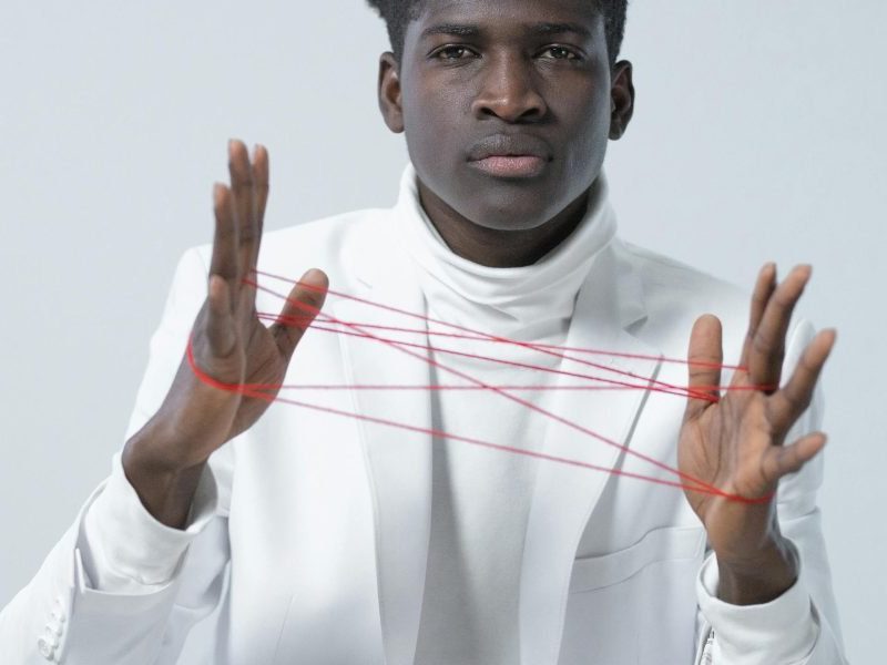 This article guides readers through Kevin Hart's most notable films, ranking his best work from breakout comedies to surprising dramatic turns. It explains why...